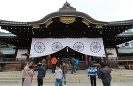Các bộ trưởng Nhật Bản lại thăm đền Yasukuni 